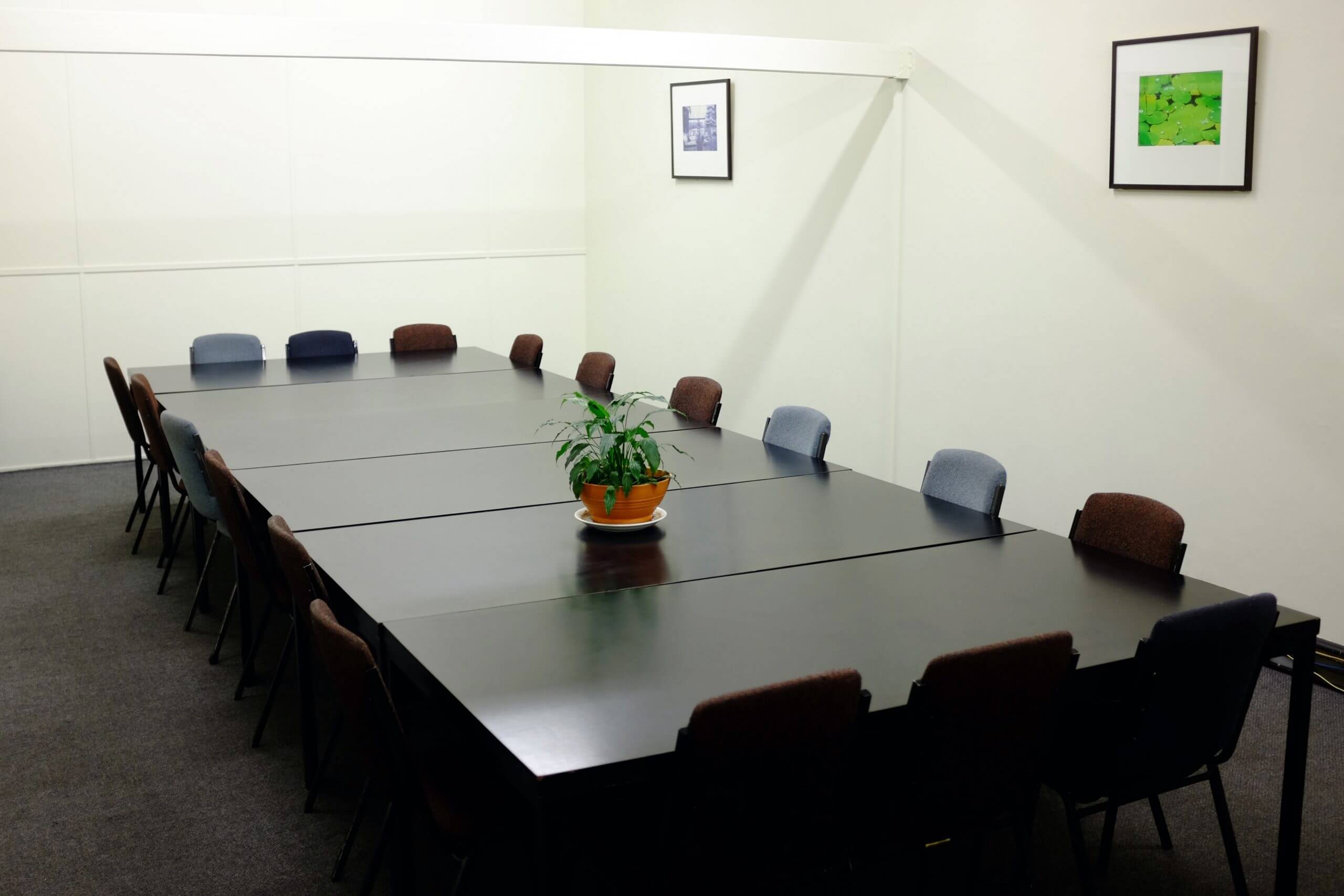 1.1 Meeting Room